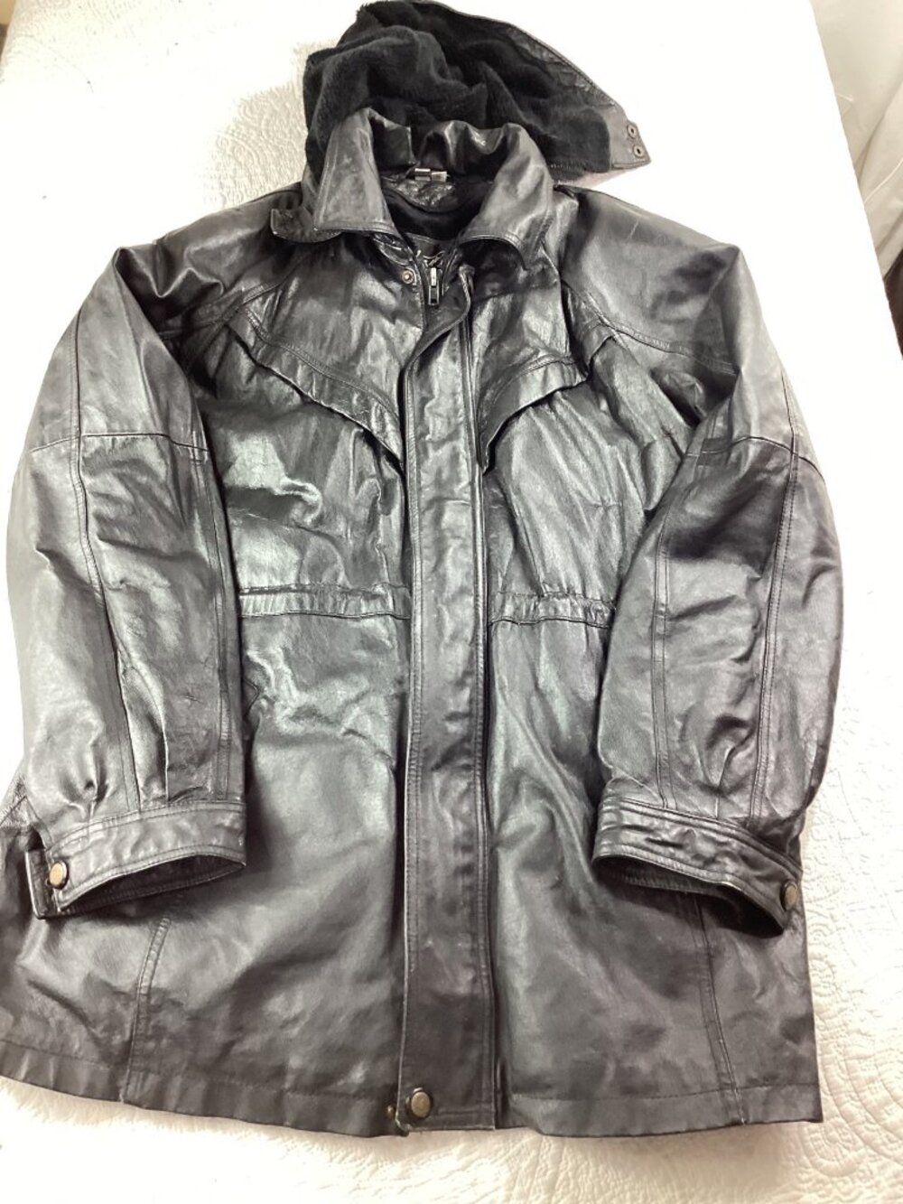Vilanto Mens XL Black Leather Biker Jacket* Hood*Faux Fur Lining*Button Cuffs